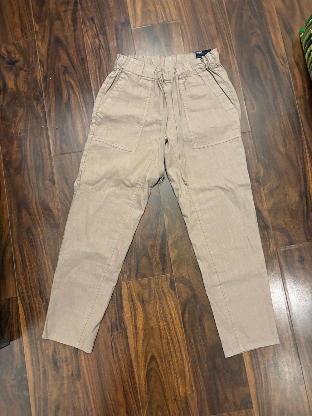 Kut from the Kloth Women's Linen Drawstring Pants in Light Taupe